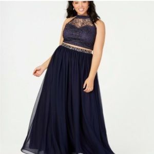 Plus size 2 piece gown/dress size 24 Prom dress